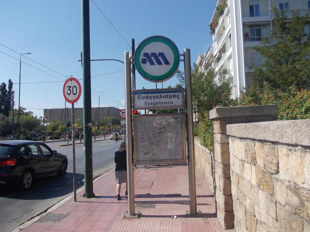 2 Bedroom Apt - Live Like A Local In Kolonaki Athen Exterior foto