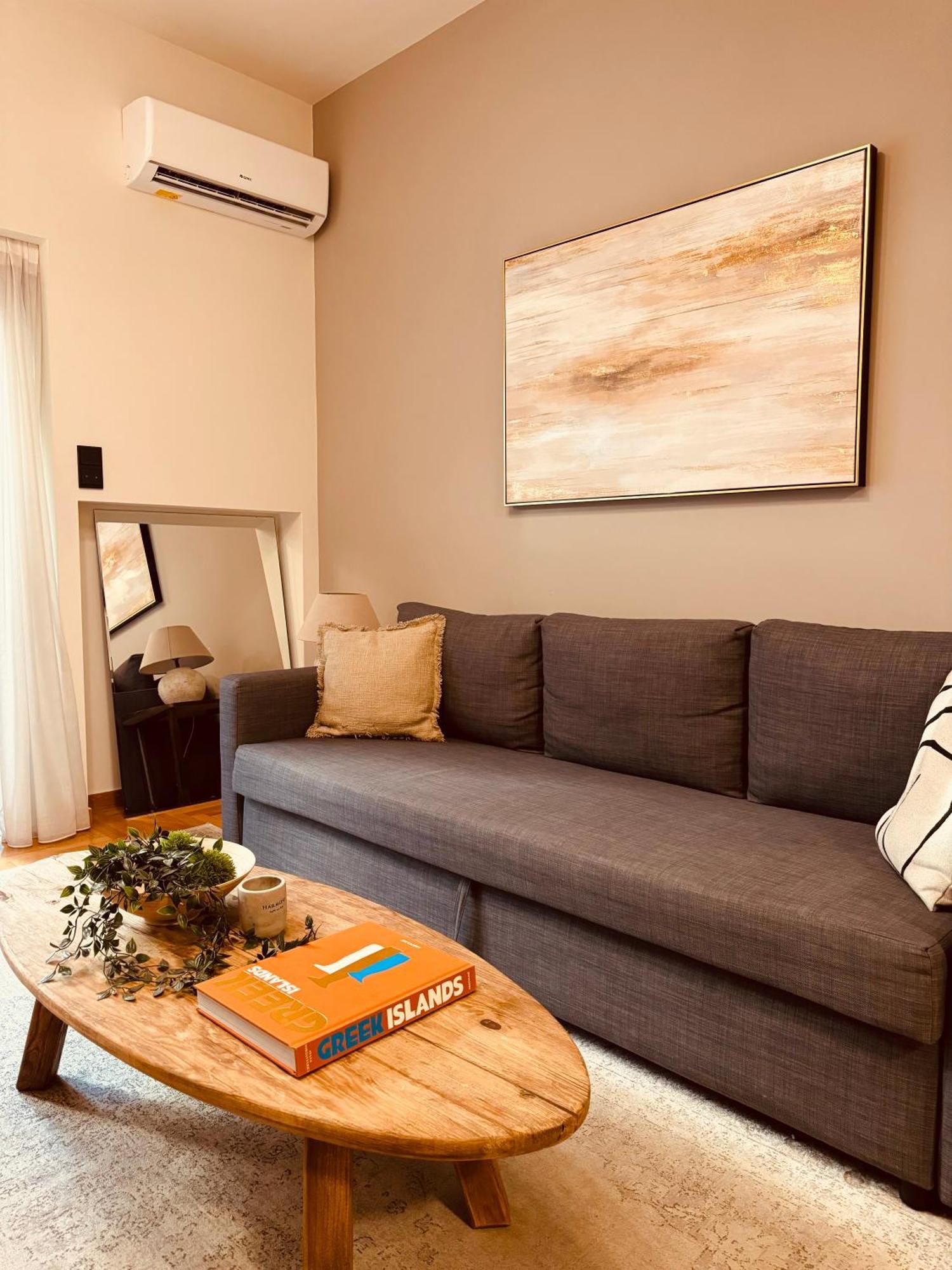 2 Bedroom Apt - Live Like A Local In Kolonaki Athen Exterior foto